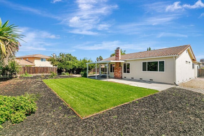 Building Photo - Completely remodeled Blossom Valley Home