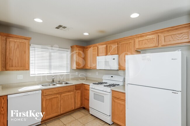 Building Photo - 6920 Dancing Cloud Ave