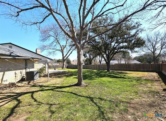 Building Photo - 118 Richardson Dr