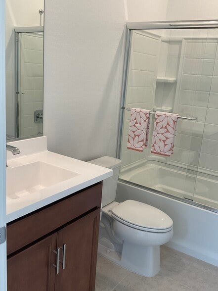 Building Photo - 2759 S Jackrabbit Dr