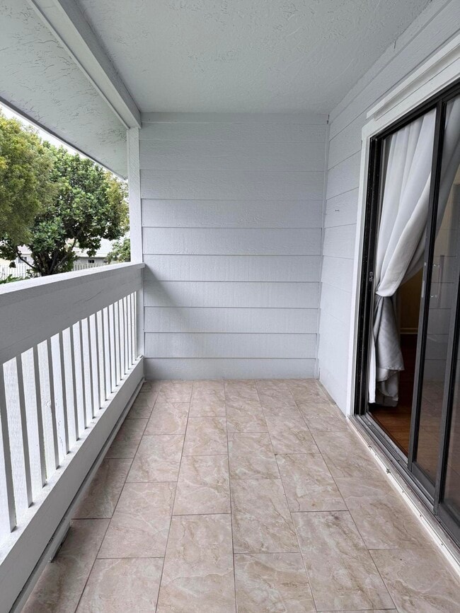 Building Photo - 1635 Woodbridge Lakes Cir