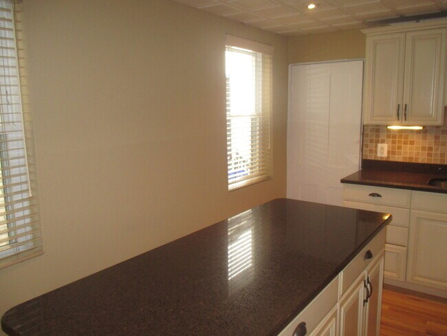 Building Photo - Townhome for rent in Upper Fells Point (Butcher's Hill)