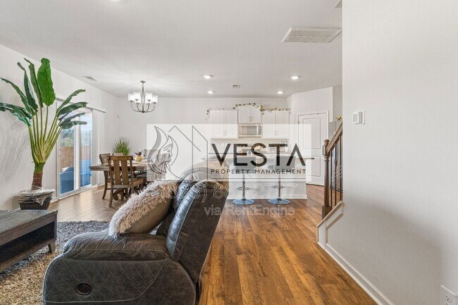 Building Photo - 240 Ridgeview Ln