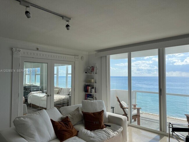 Building Photo - 9195 Collins Ave
