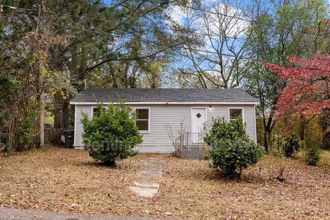 Building Photo - 2113 Rambow Ave SW