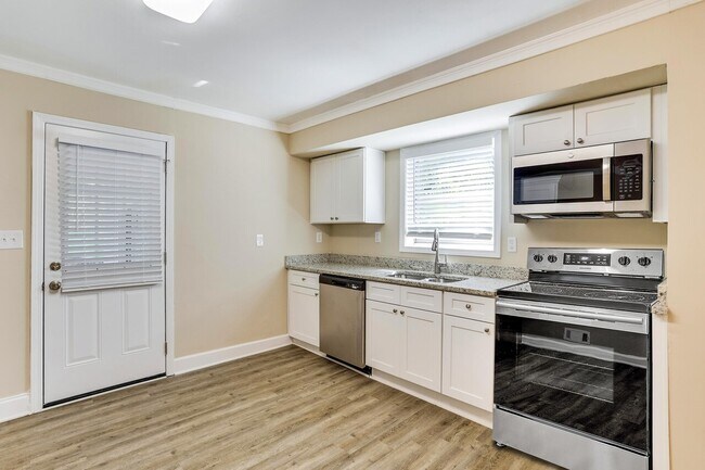 Building Photo - 2572 Glenrock Dr