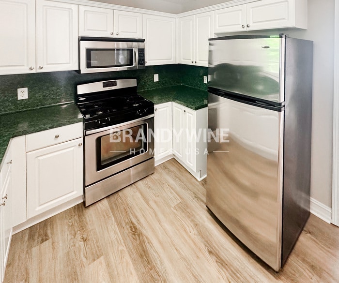 Building Photo - 12339 Lakeside Pkwy