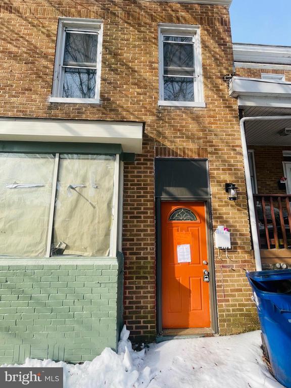 Building Photo - 3600 Malden Ave