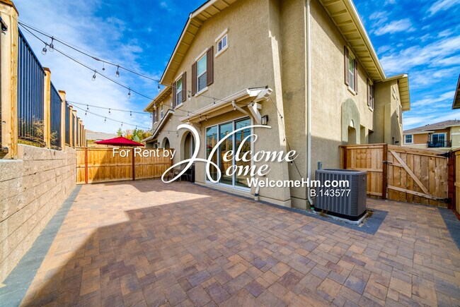 Building Photo - 2031 Cradle Mountain Dr