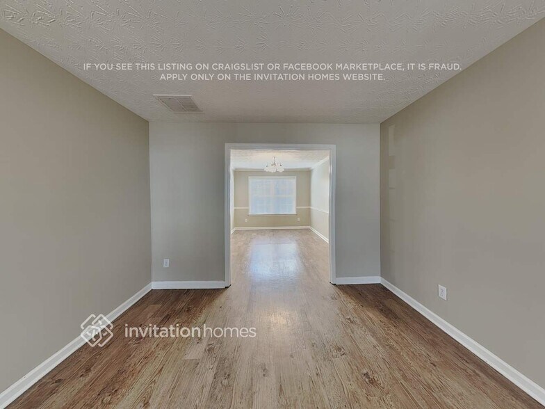 Building Photo - 2027 Pierce Way