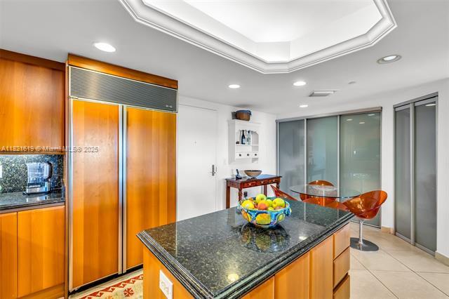Building Photo - 9559 Collins Ave