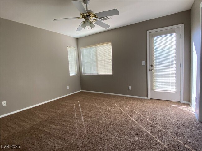 Building Photo - 11183 African Sunset St