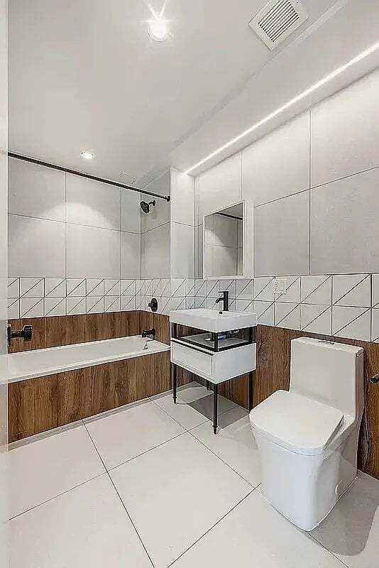 Building Photo - 60 W 125th St