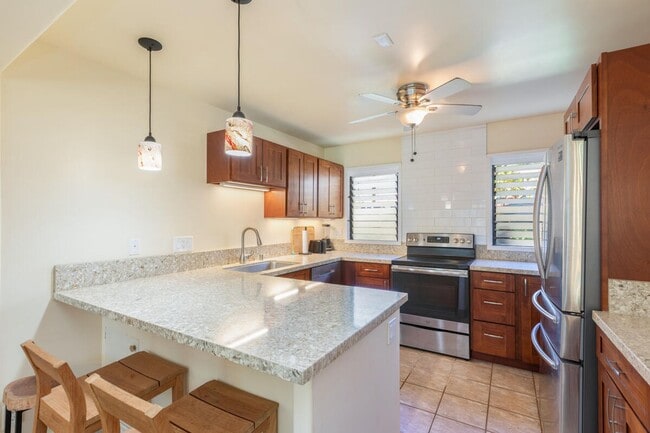 Building Photo - Furnished 2 bedroom, 2 bath, with AC and p...