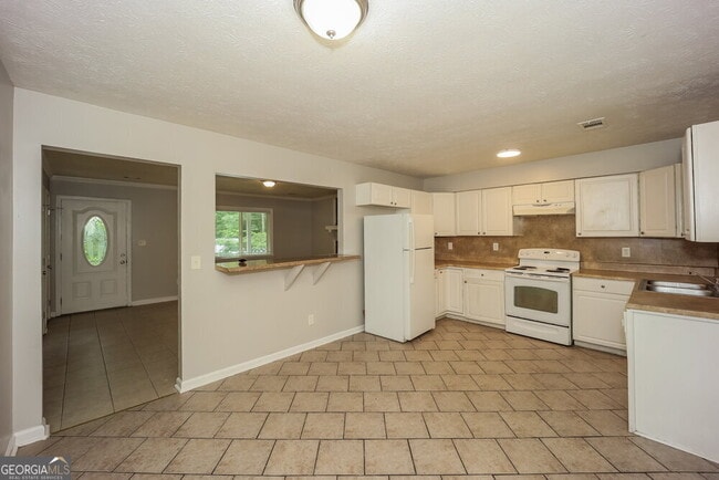Building Photo - 5539 Hall Cir