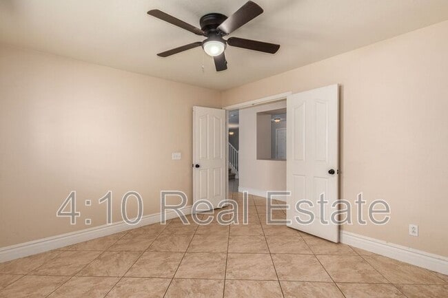 Building Photo - 3748 E Betsy Ln