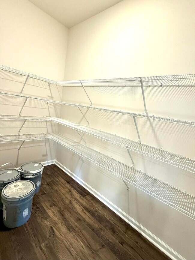 Building Photo - 9093 Malahide Ln