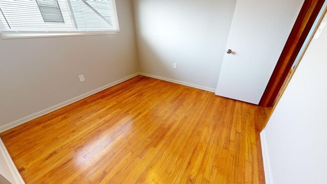 Building Photo - 7405 Marlborough Ave