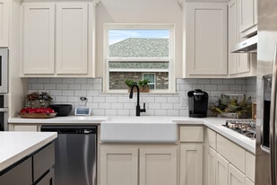 Building Photo - Belterra at Tres Lagos