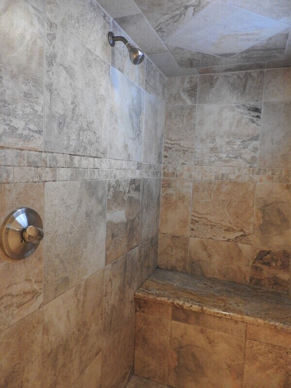 Building Photo - 2220 W Bell Vista Ave