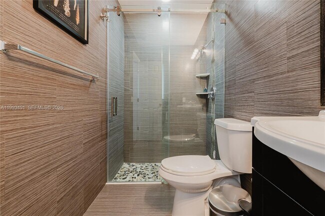 Building Photo - 11320 NW 35th Ct