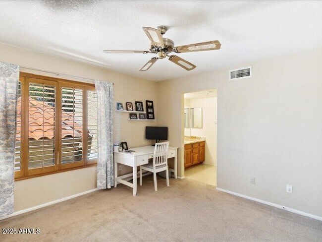 Building Photo - 10563 E Carol Ave