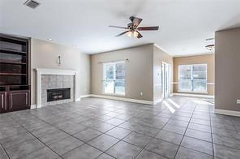 Building Photo - 724 Simpson Way