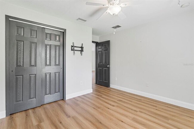 Building Photo - 2799 Thomas Ln