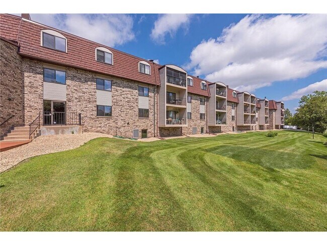 Building Photo - 4575 W 80th St Cir