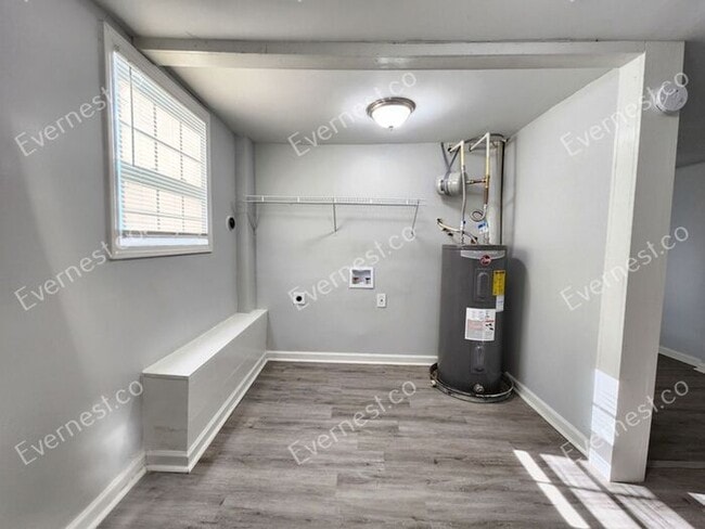 Building Photo - 1682 Altadena Pl SW