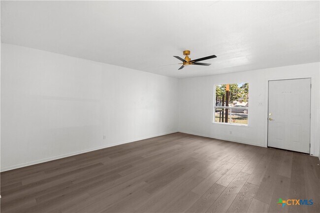 Building Photo - 2213 C Valley Forge Ave