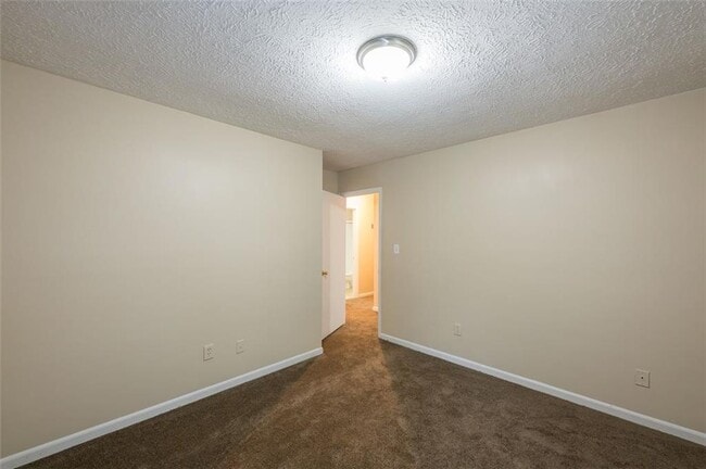 Building Photo - 3038 Courtney Dr