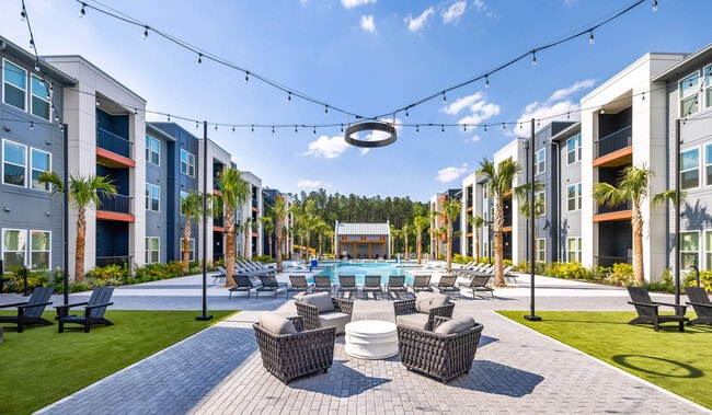 Building Photo - The Ames