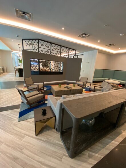 Building Photo - 2131 NE 167th St