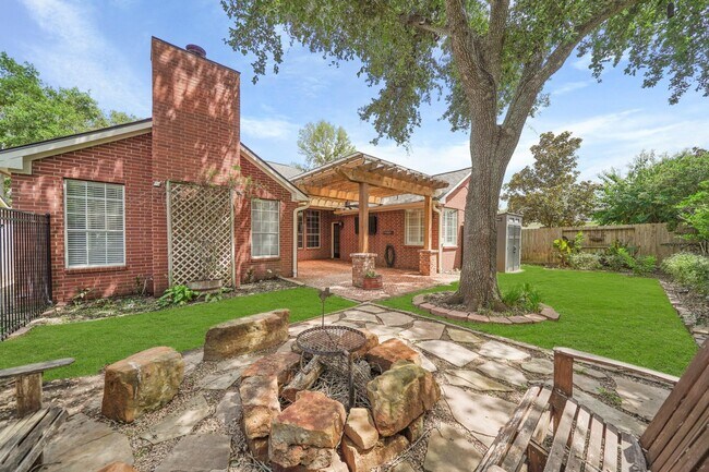 Building Photo - 1207 Wildewood Ct