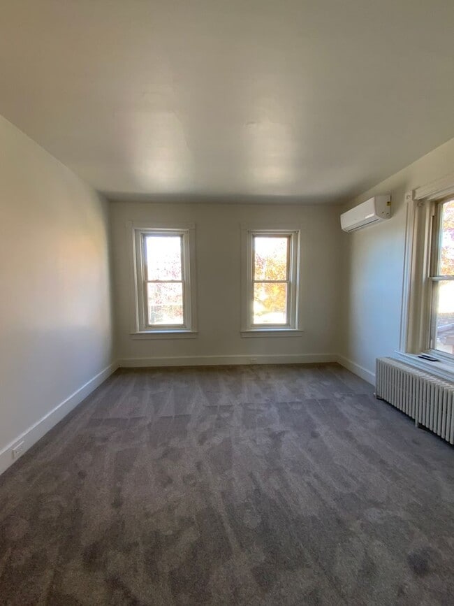 Building Photo - 135 Church Ave