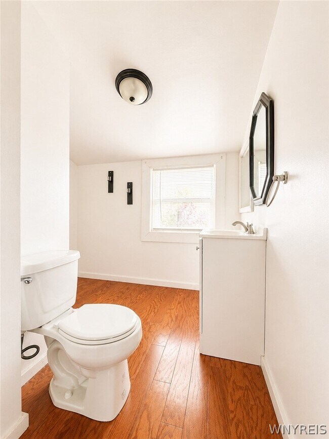 Building Photo - 3225 Belden Pl