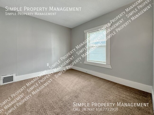 Building Photo - 813 California-