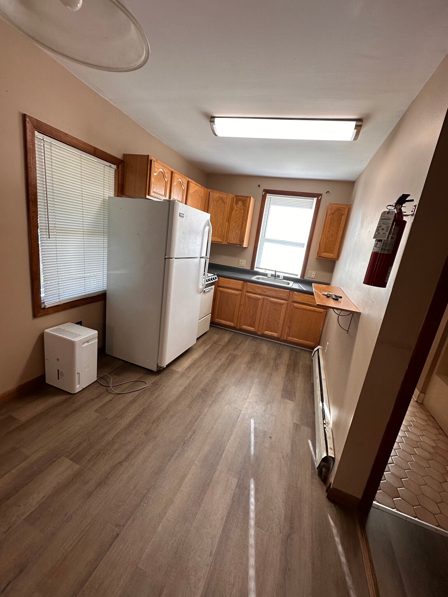 Building Photo - 117 Short St