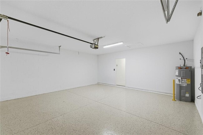 Building Photo - 6760 SW 90th Lp