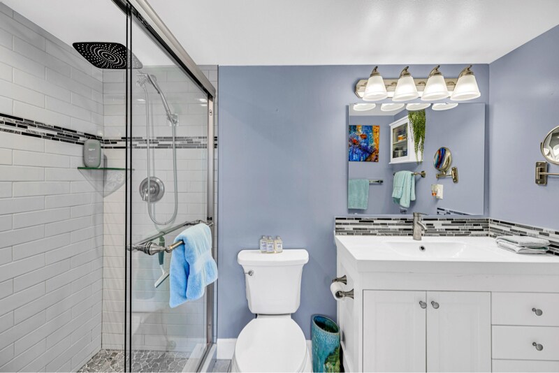 Building Photo - 311 SE 3rd St