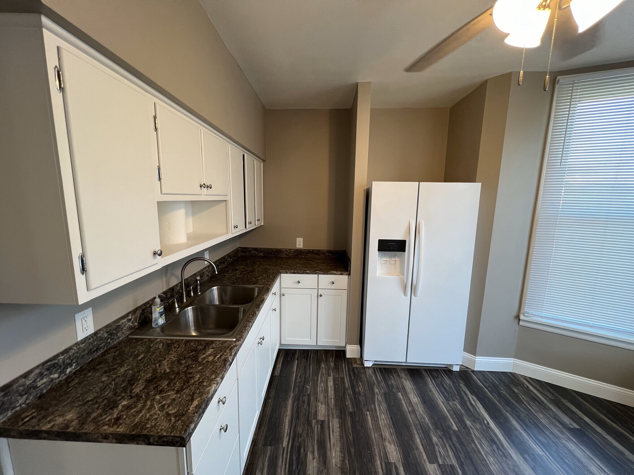 Building Photo - 143 Seminary Ave