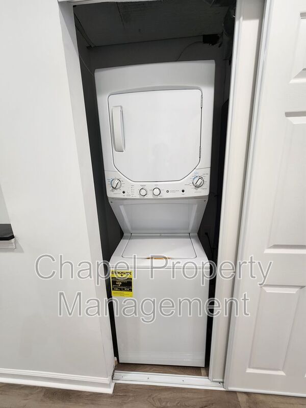 Building Photo - 5012 W Stiles St