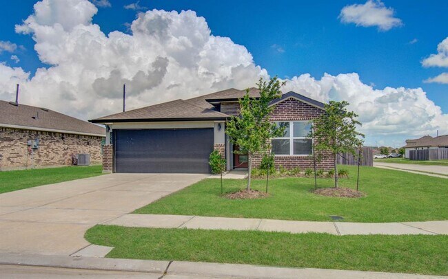 Building Photo - 14543 Rain Tree Dr