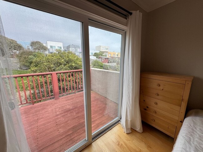 Building Photo - Single Family Home in Prime Sunset Location!