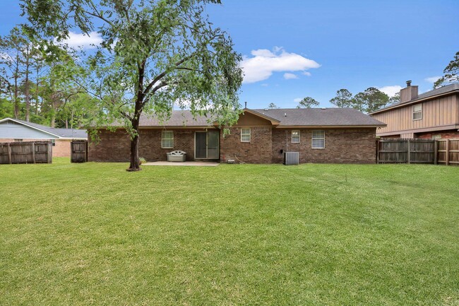 Building Photo - 110 Flat Shoal Ln