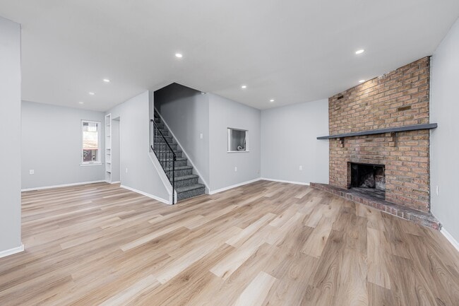 Building Photo - 411 Timber Creek Rd