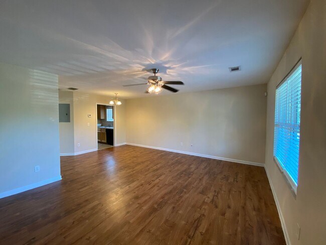 Building Photo - BRIDGEWATER HOME! PRE-LEASING FOR AUGUST 2026!