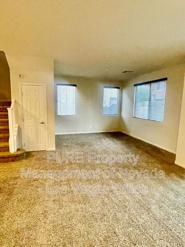 Building Photo - 117 Castle Course Ave