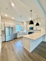 Building Photo - 3109 4th Ter N